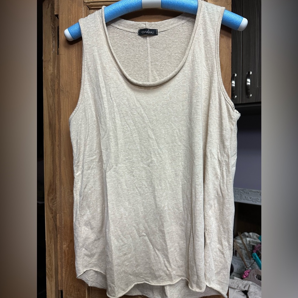 Scoop neck sleeveless t shirt tank top tan medium Caralase